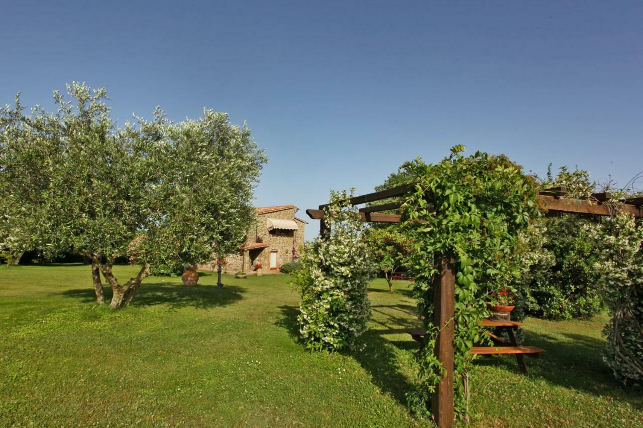 Casale Giacomini Bed and Breakfast Manciano Εξωτερικό φωτογραφία