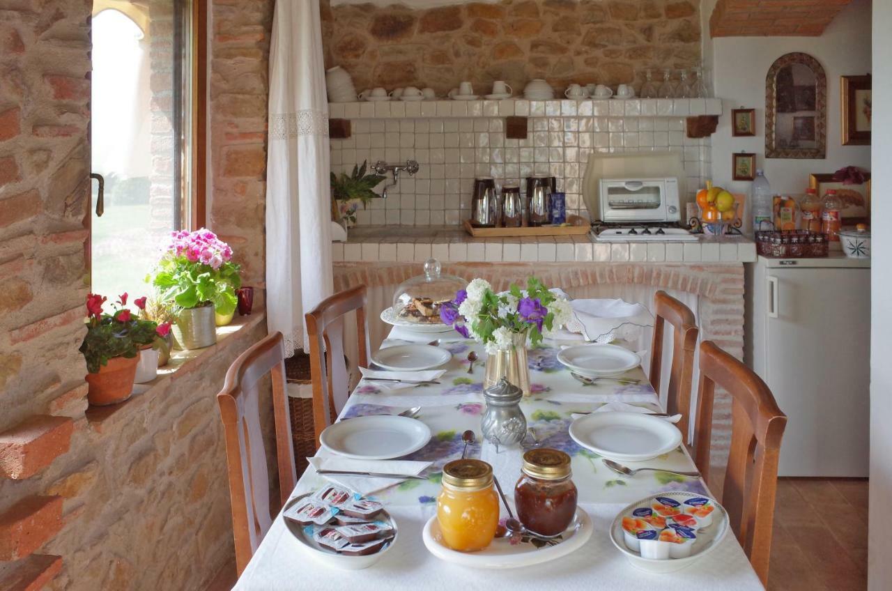 Casale Giacomini Bed and Breakfast Manciano Εξωτερικό φωτογραφία